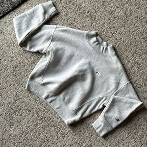 Cropped champion crew neck